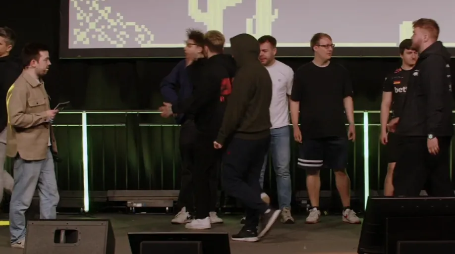 Cs2 meltdown: player banned 10 years after on-stage punch