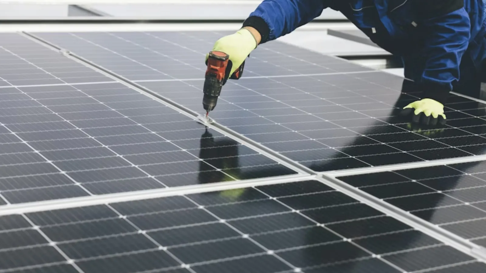Solar power in spain: permits, pitfalls & your rooftop