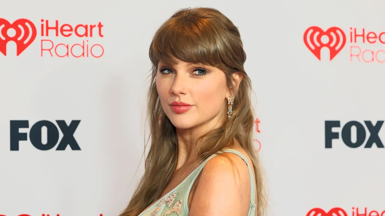 Taylor swift fights back against ai-generated content with new trademarks